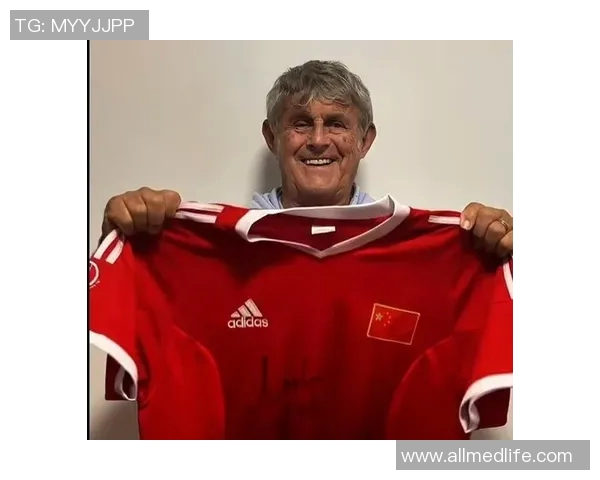 你心目中的足球明星是谁他又给你带来了怎样的感动与回忆