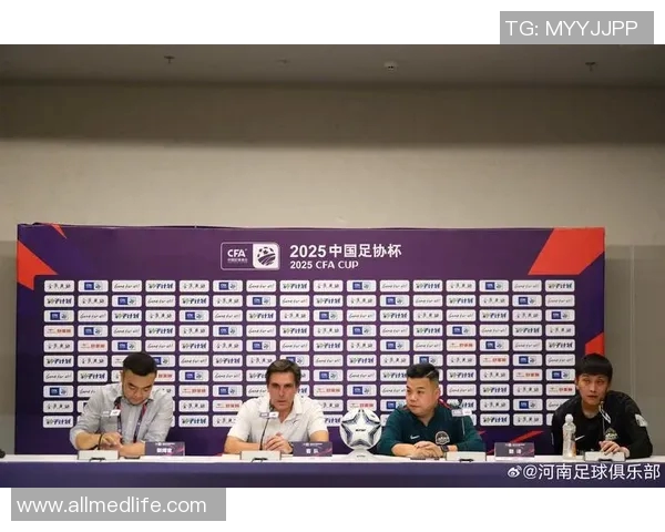 中国第一足球明星的崛起与影响力解析及其对中国足球未来的启示