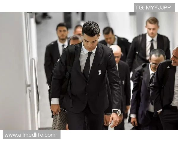 帅气发型与足球技艺并存的明星球员盘点